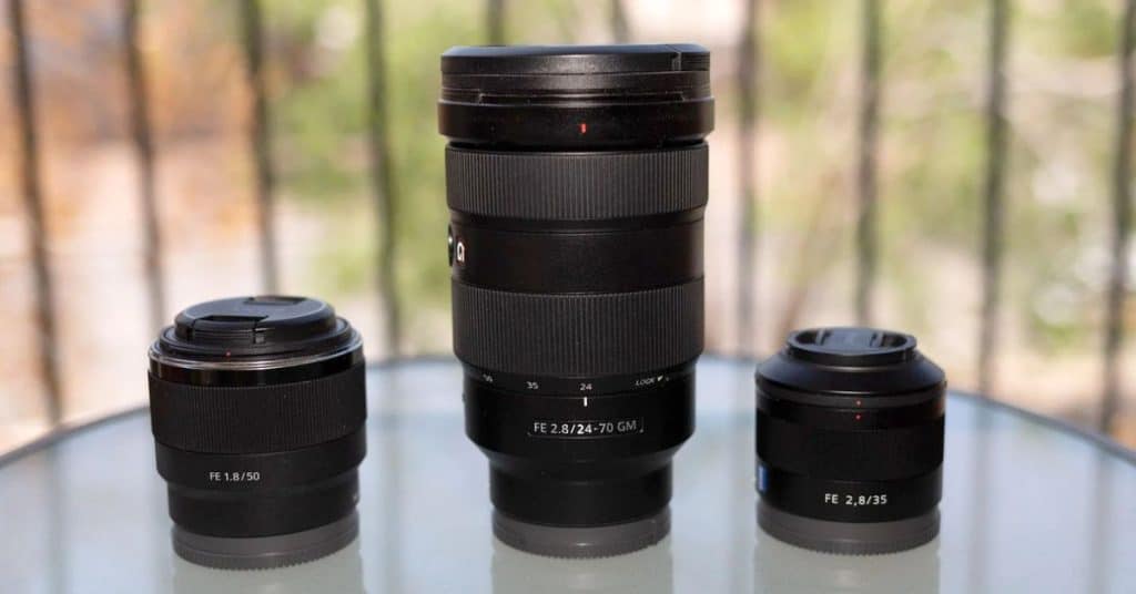 What is the prime lens vs zoom lens