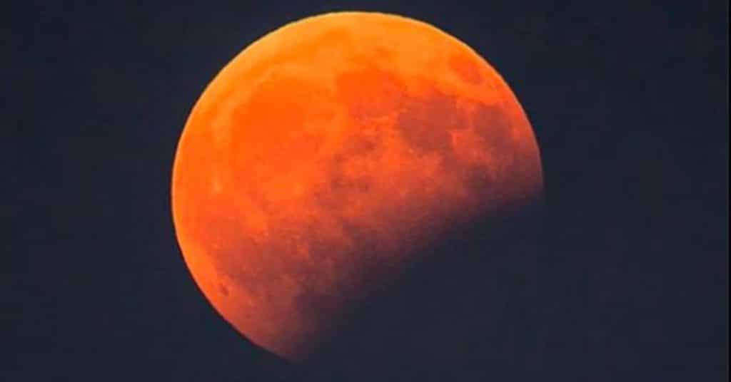 Total lunar eclipse over Wisconsin [PHOTOS]