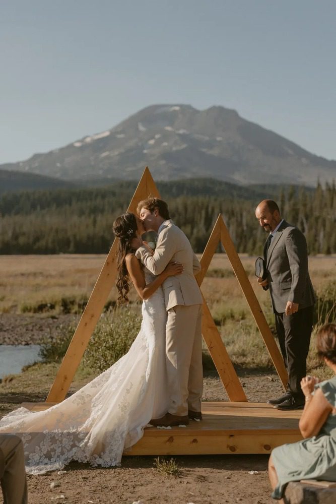 Micro Wedding at Sparks Lake