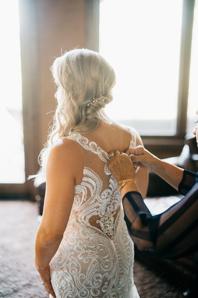 Mountain Inspired Micro Wedding at Sparks Lake