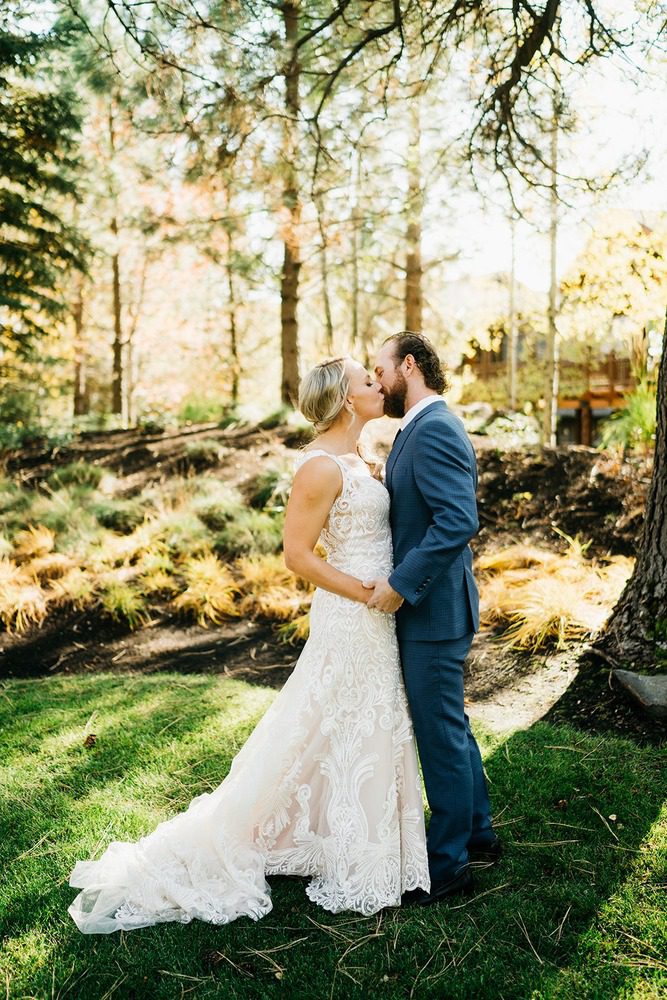 Mountain Inspired Micro Wedding at Sparks Lake